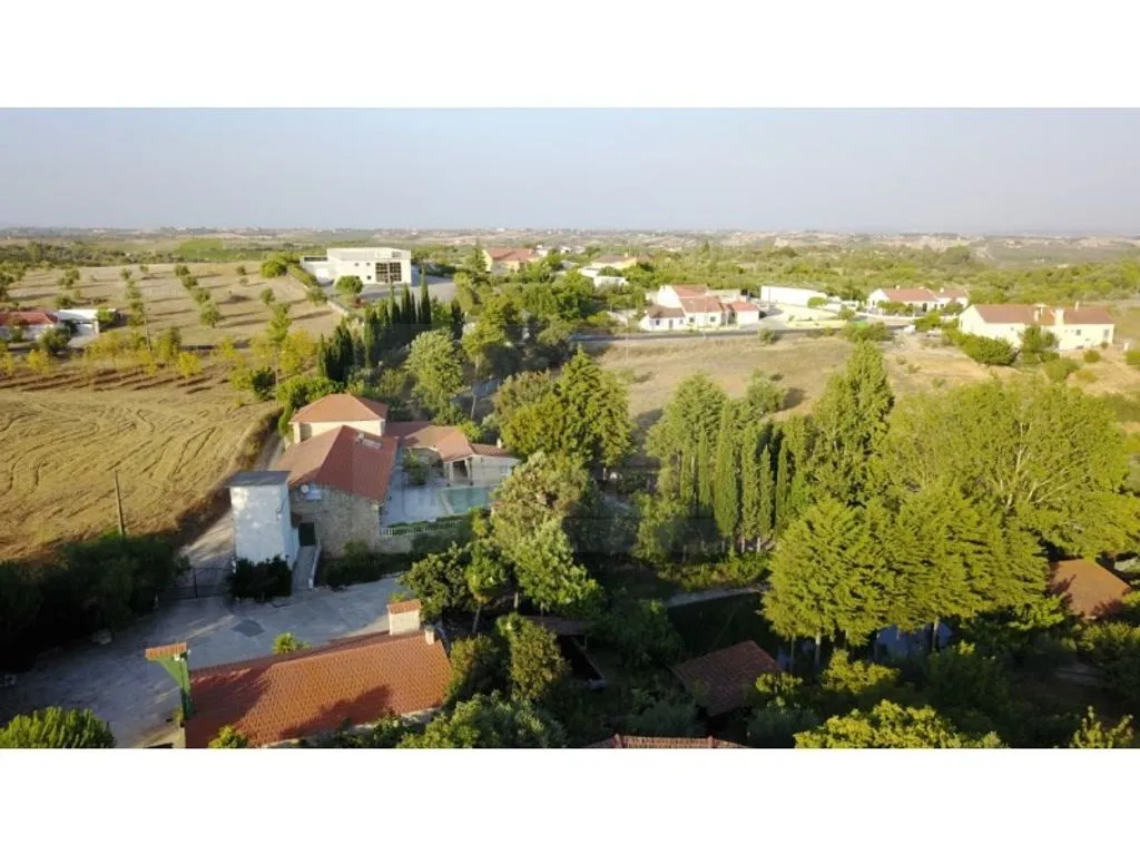 Õhuvaade - Luxury Farmhouse with Pool near Santarém