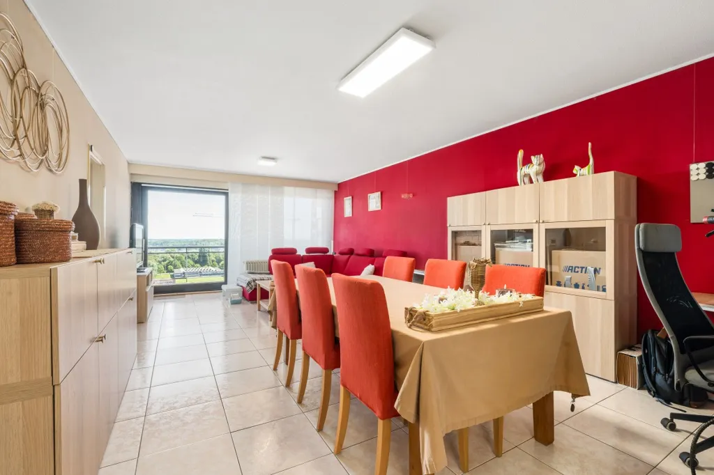 Salle à manger - Appartement avec Vue Panoramique à Deurne