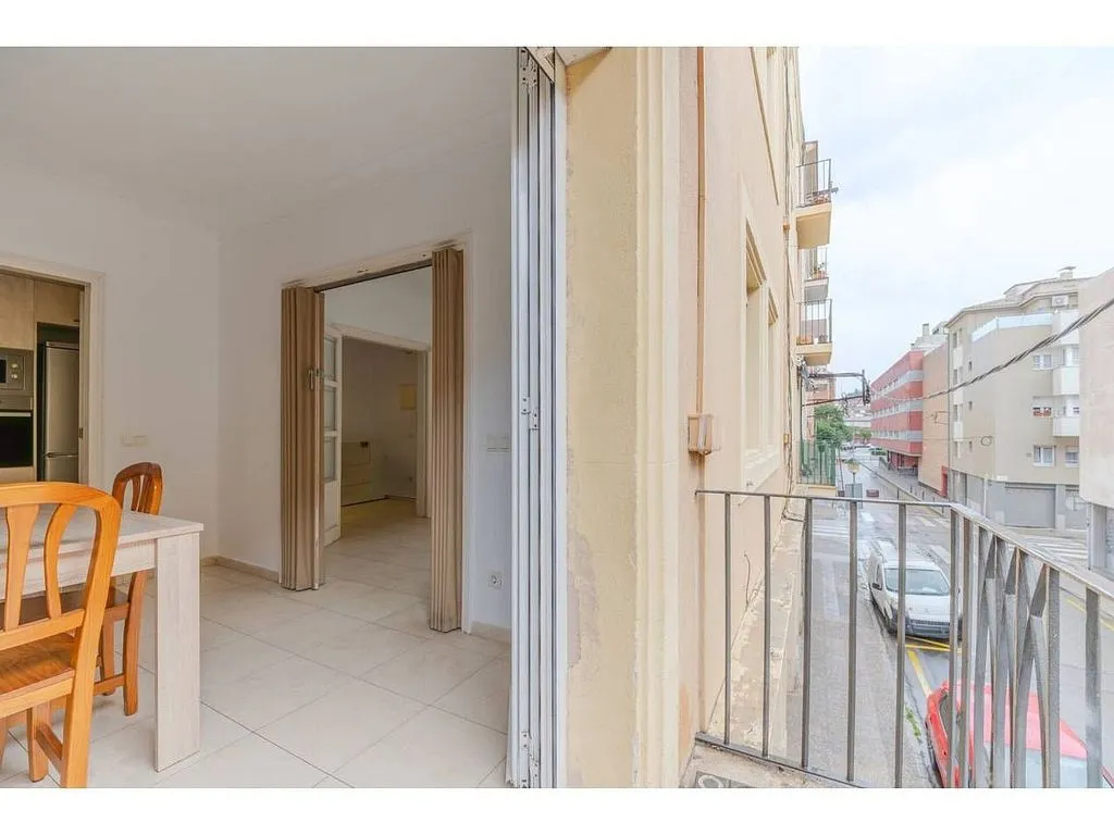 Rõdu - Duplex with Balcony in Eixample Sud, Girona