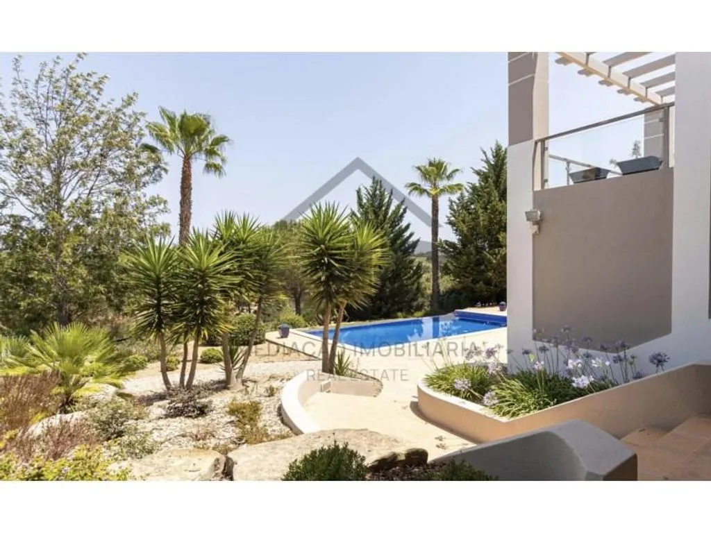 Piscine - Luxury Villa with Pool in Vale da Pinta, Lagoa