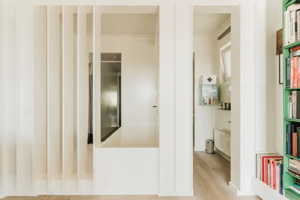 Ingresso - Architecturally Renovated Apartment near City Centre