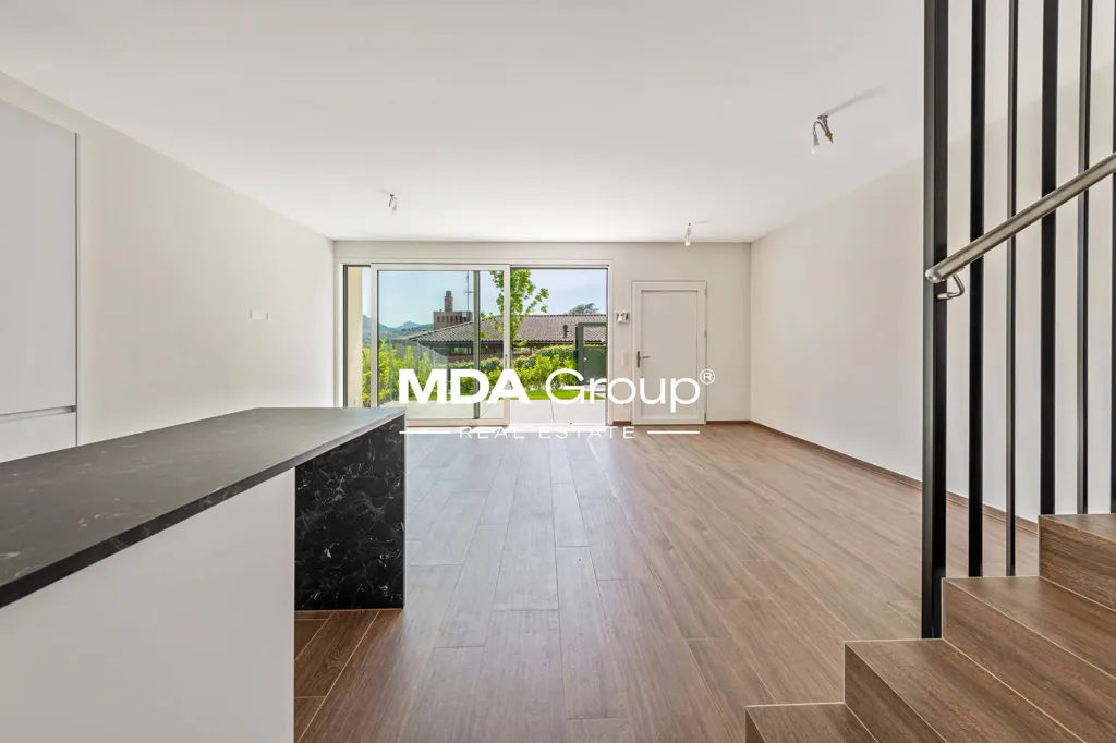 Toad - Modern Townhouse with Mountain View in Manno