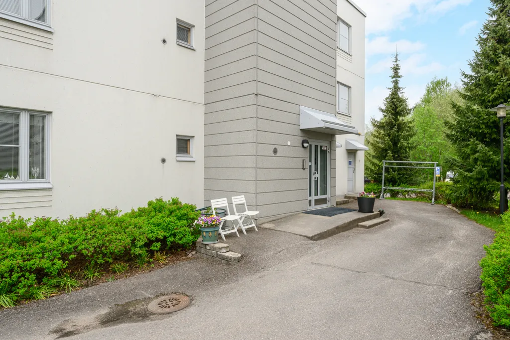 Ingresso - Ground Floor Apartment with Balcony in Karkkila