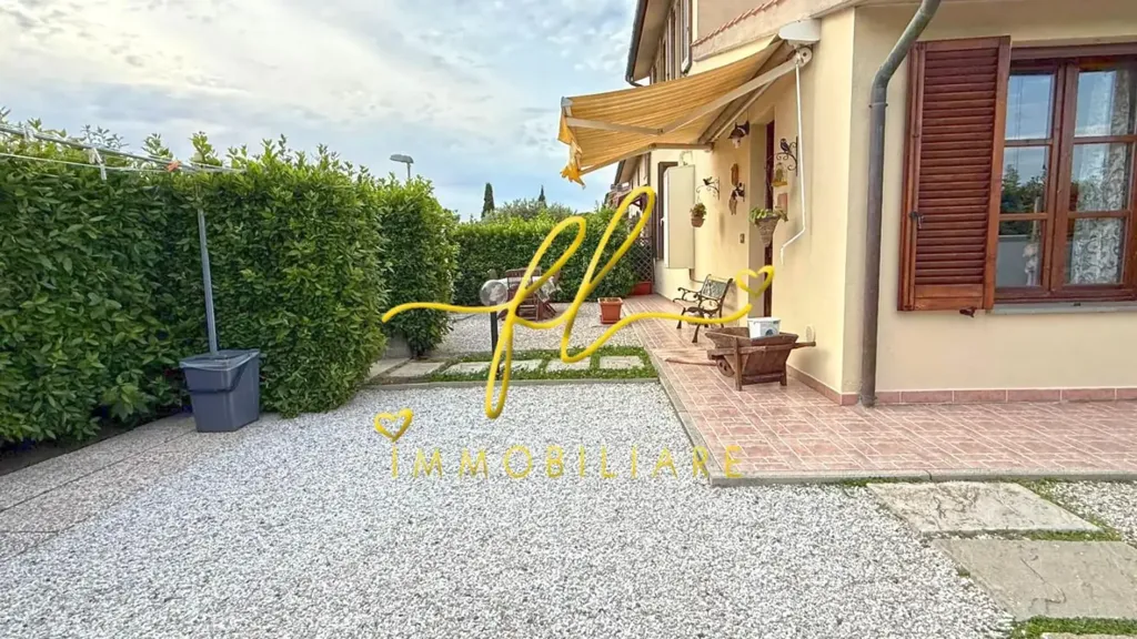 Giardino - Quadrilocale with Garden in Cecina