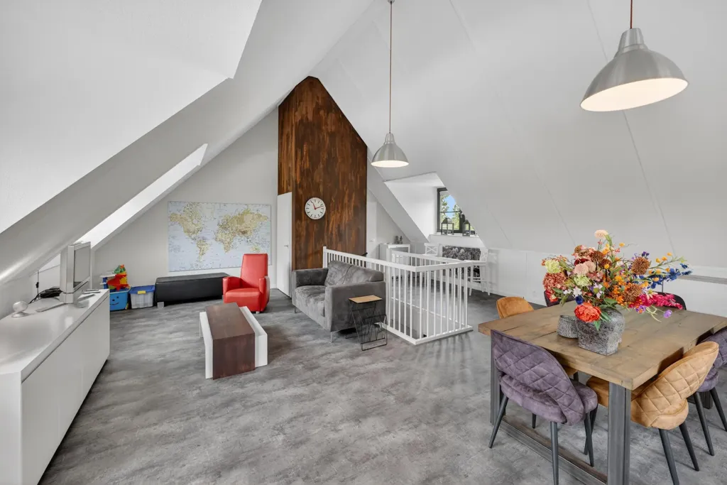 Dining Room - Half-Freestanding House with Harbour View in Oude-Tonge
