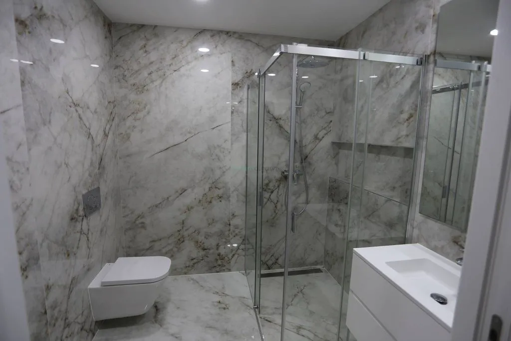 Vannitoad - Luxury Flat with Communal Pool in Lagos