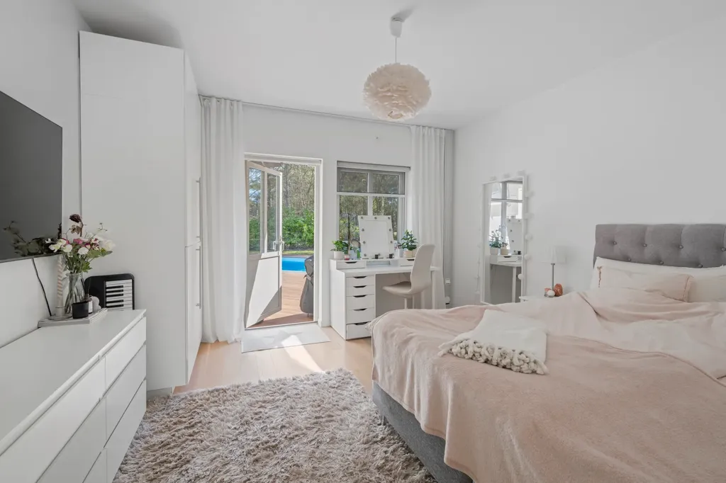 Schlafzimmer - Spacious Bungalow with Pool in Ljungskogen
