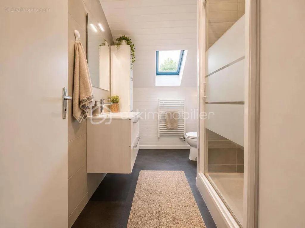 Vannitoad - Architectural House with Garden in Saint-Georges-Buttavent