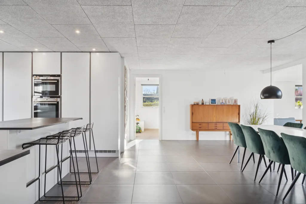 Cuisine - Villa with Separate Parent Suite in Ørsted