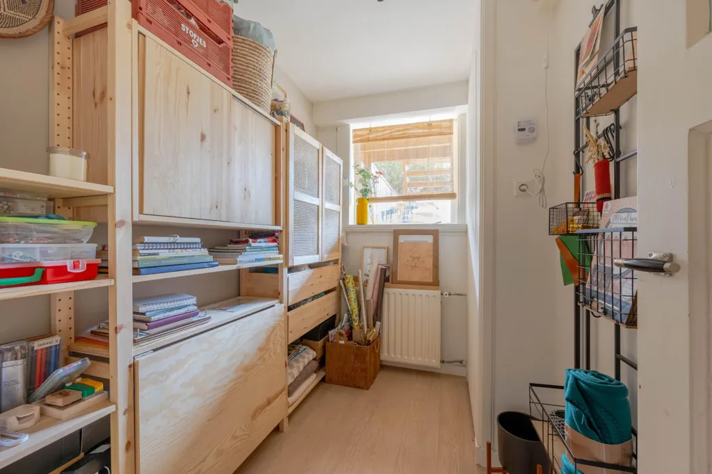 Bureau - Characterful Apartment with Garden in Vreewijk