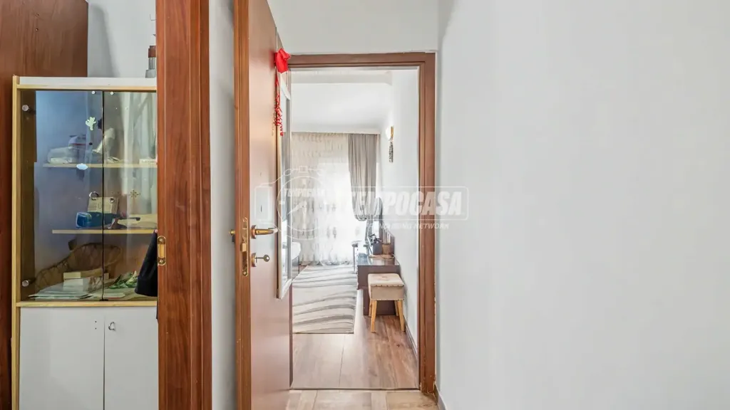 Esik - Central Flats with Balcony in Faenza