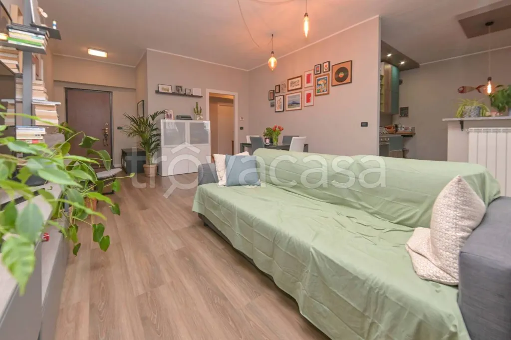 Séjour - Ground Floor Apartment with Balcony in Pino Torinese