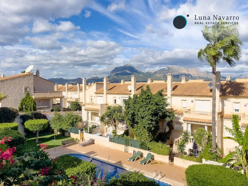 Exterior - Luxury House with Sea View in El Albir