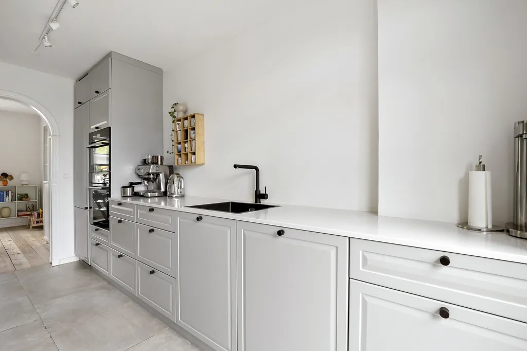 Cuisine - 1930s Villa with Garden in Odense M