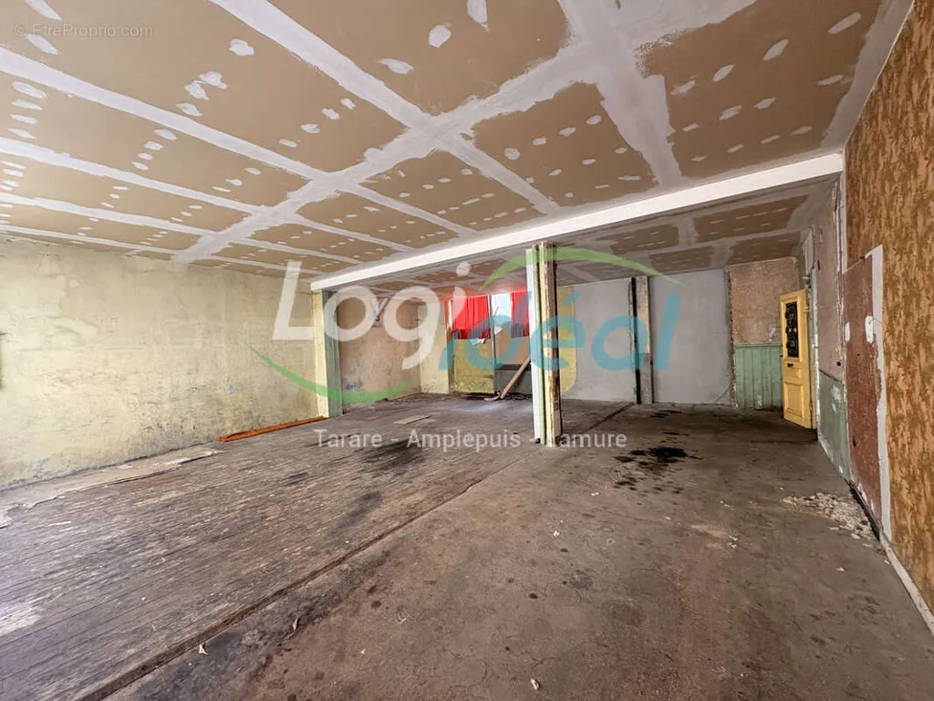 Garage - Developable Plateau with Private Courtyard in Tarare