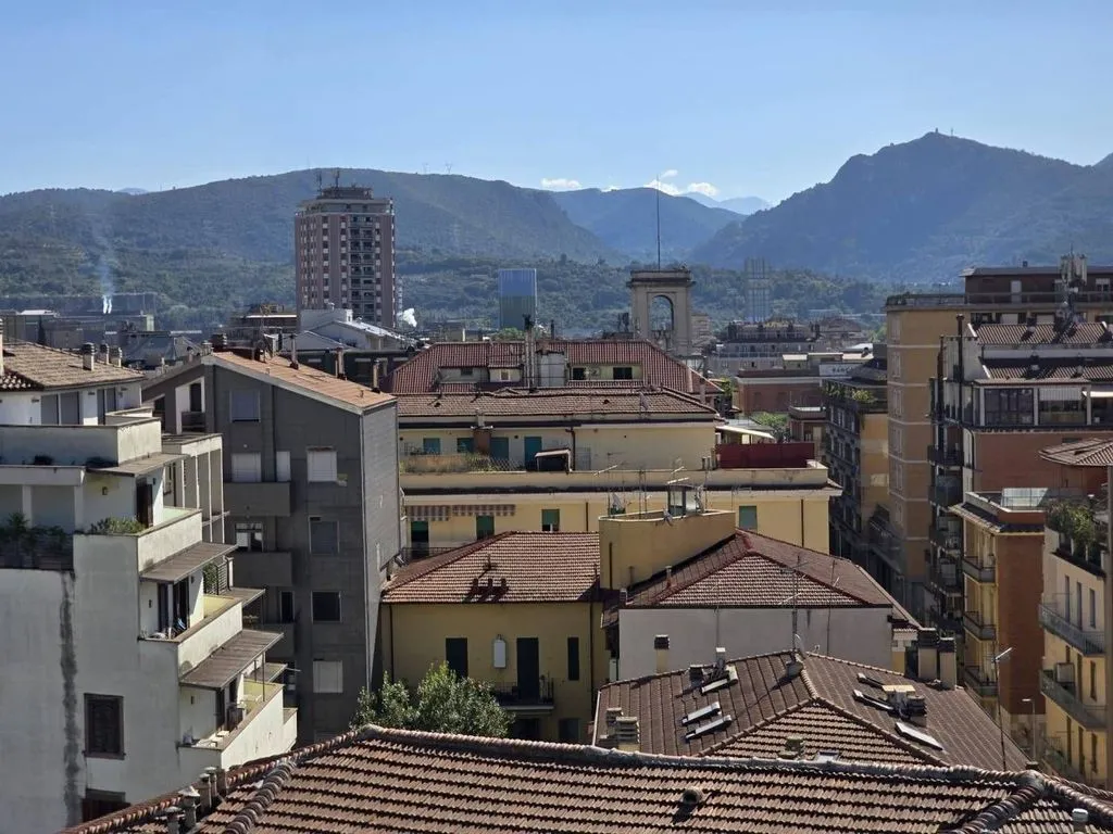Rõdu - Luxury Penthouse with Panoramic View in Terni