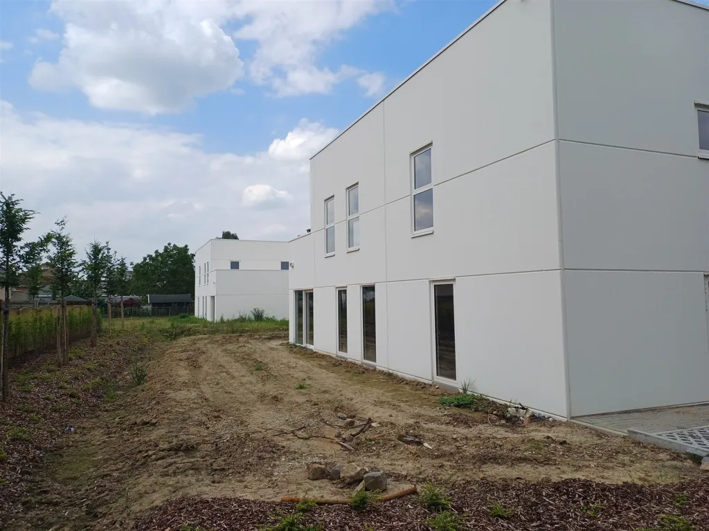 Välivaade - Commercial Property with Concierge Flat in Kortenberg