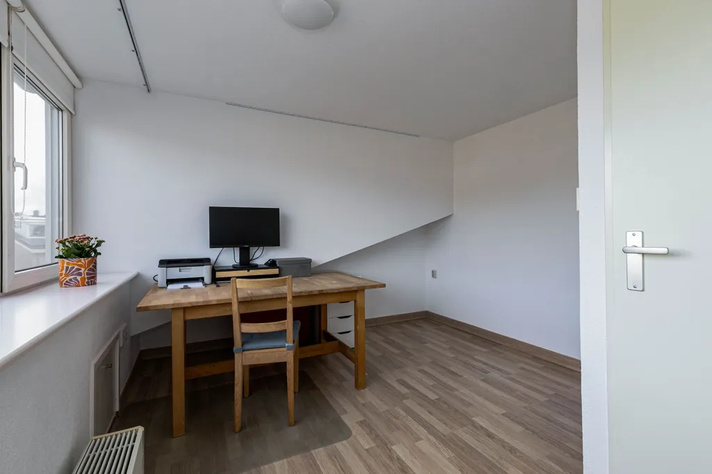 Studio - Spacious Semi-detached House with Garden in Middelaar