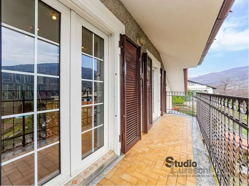 Balcon - Luxury Villa with Panoramic View in Ello