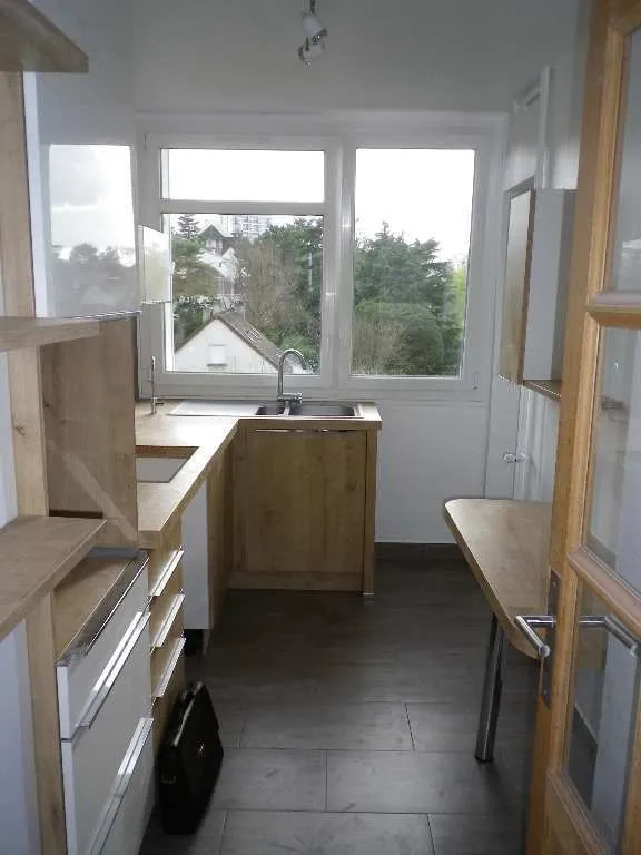 Köök - Traversing Flat with Balcony in Le Pecq