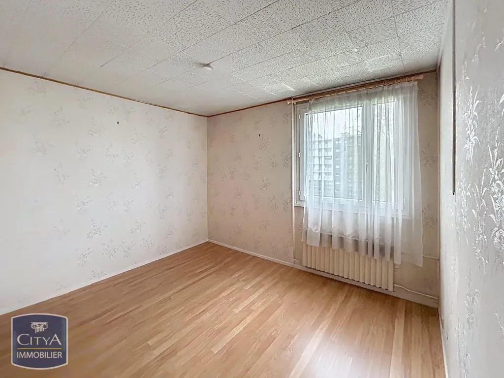 Pièces - Appartement T4 avec Balcon à Maromme
