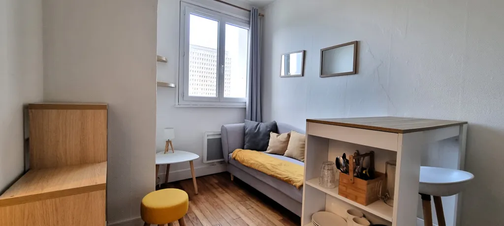 Séjour - Appartement Meublé avec Chambre Séparée à Rennes