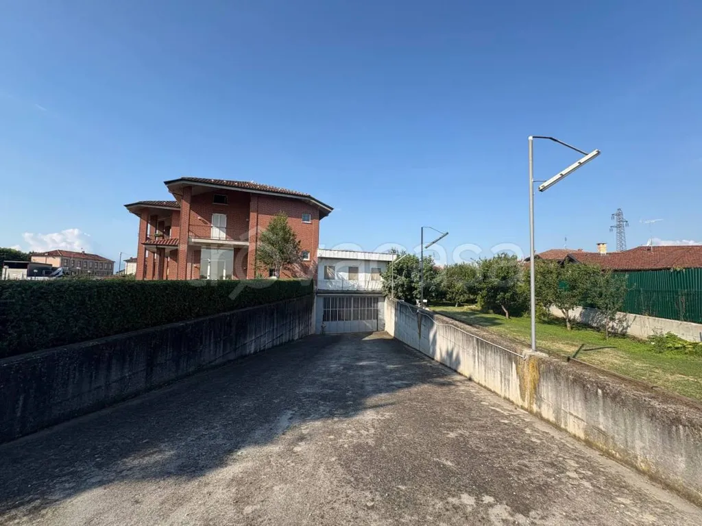 Extérieur - Bifamiliar Villa with Commercial Space in Fossano
