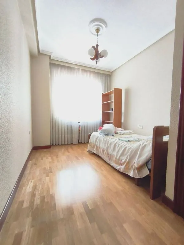 Magamistoad - Apartment with Garage in Salesas