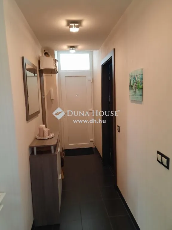 Esik - Renovated Apartment with Balcony in Kecskemét