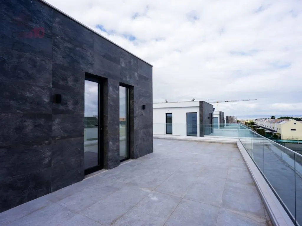 Terrasse - 4-Bedroom Villa with Pool in Alcochete