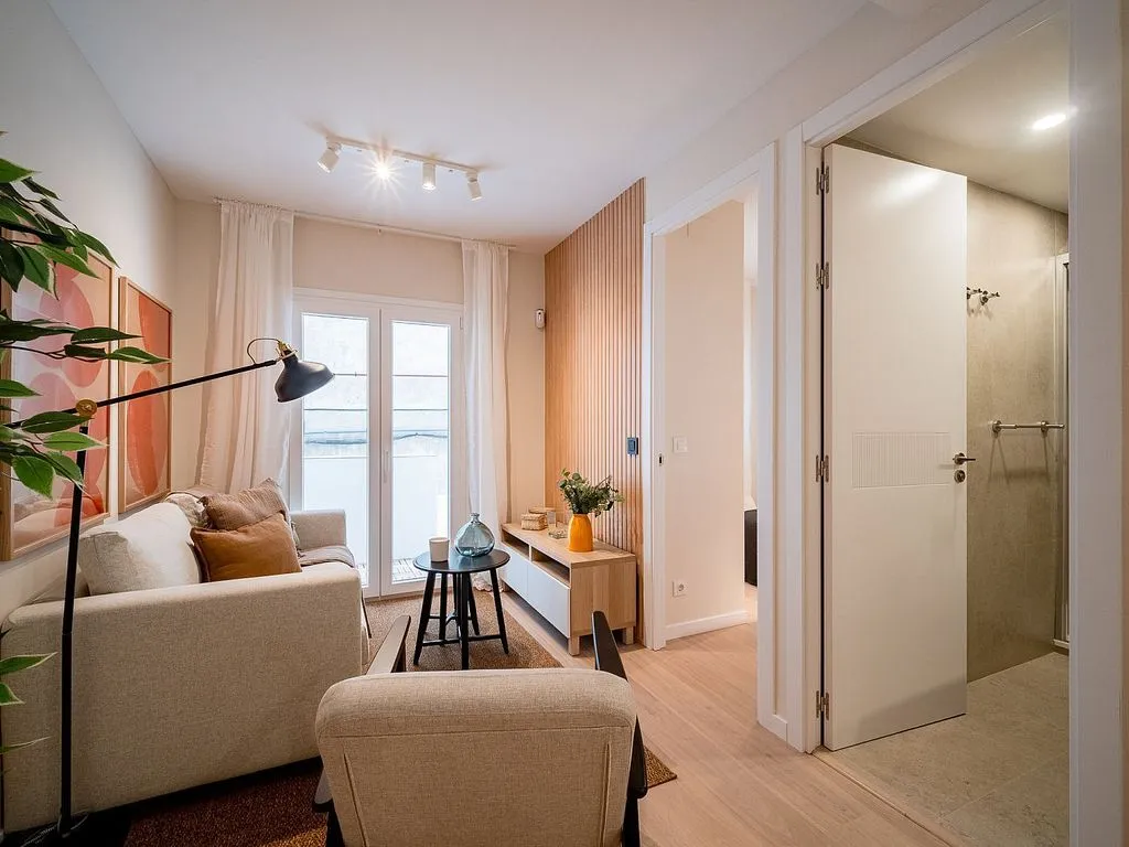 Elutuba - 3-Bedroom Flat with Terrace in Retiro