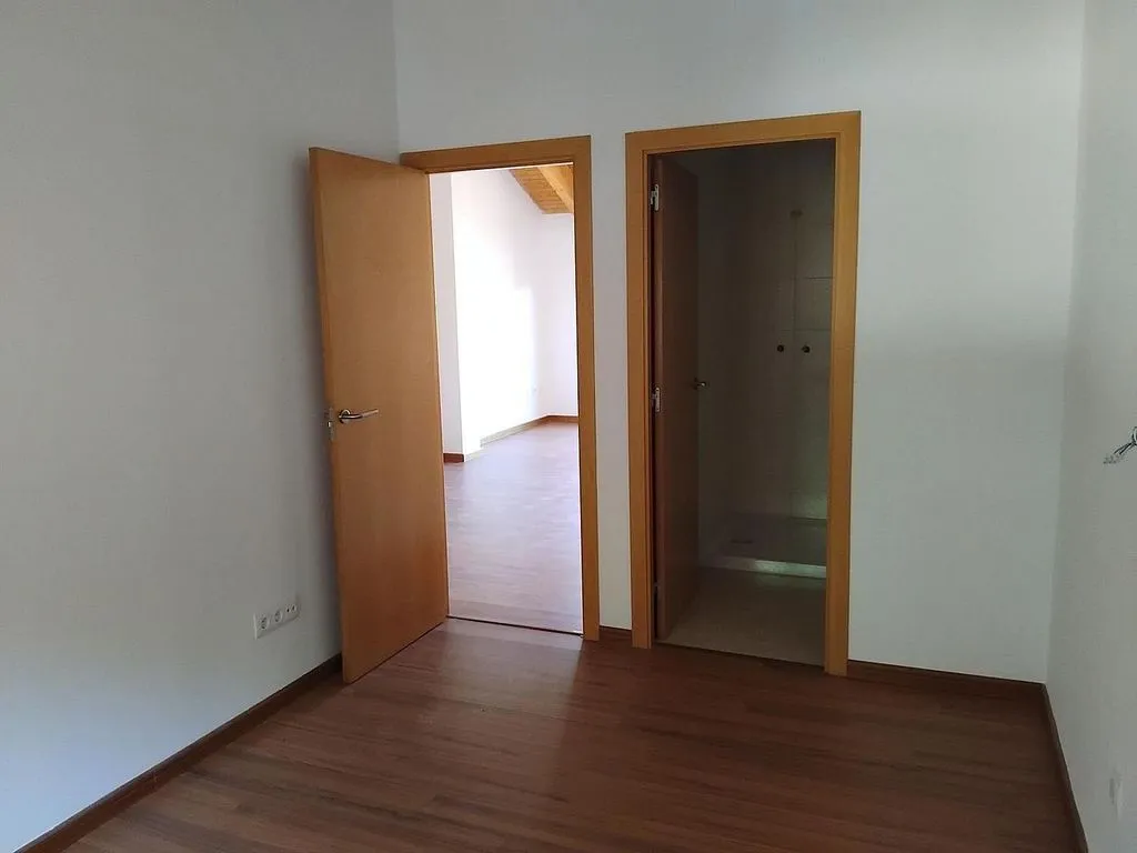 Rooms - Duplex Flat with Terrace in Noves de Segre