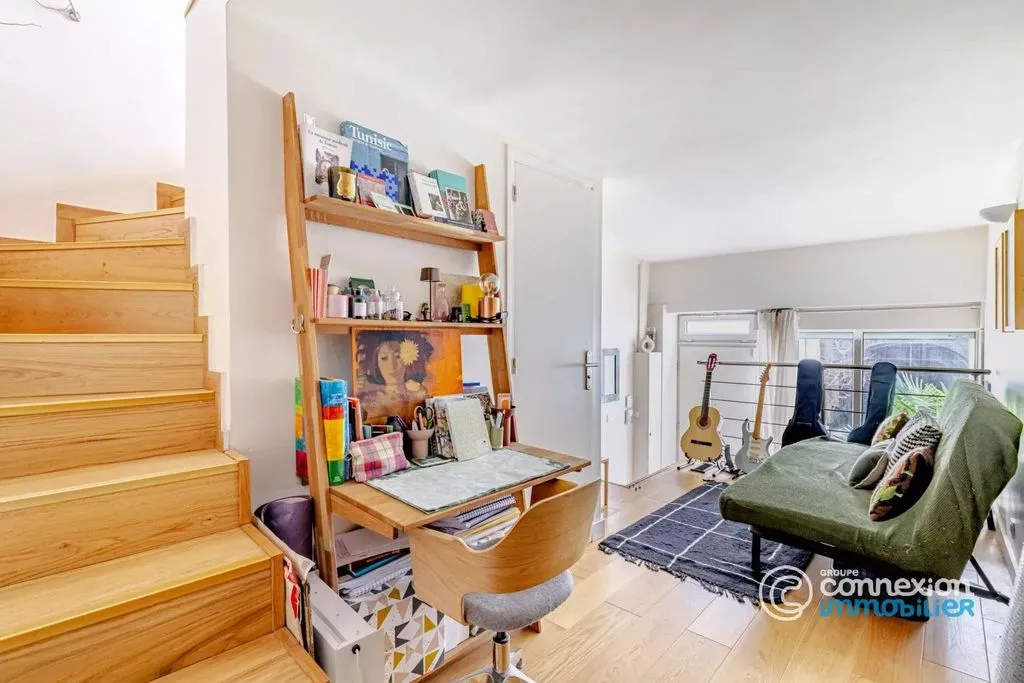 Kabinet - Duplex Flat with Courtyard View in Paris 10th