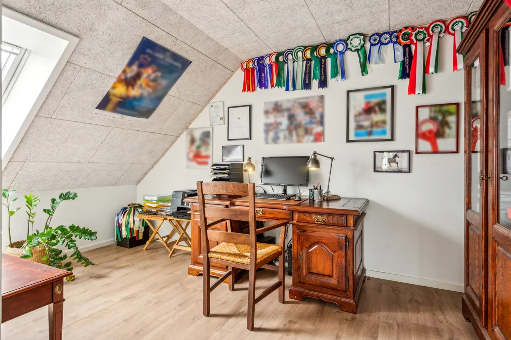 Bureau - Equestrian Estate with Spa in Vinding