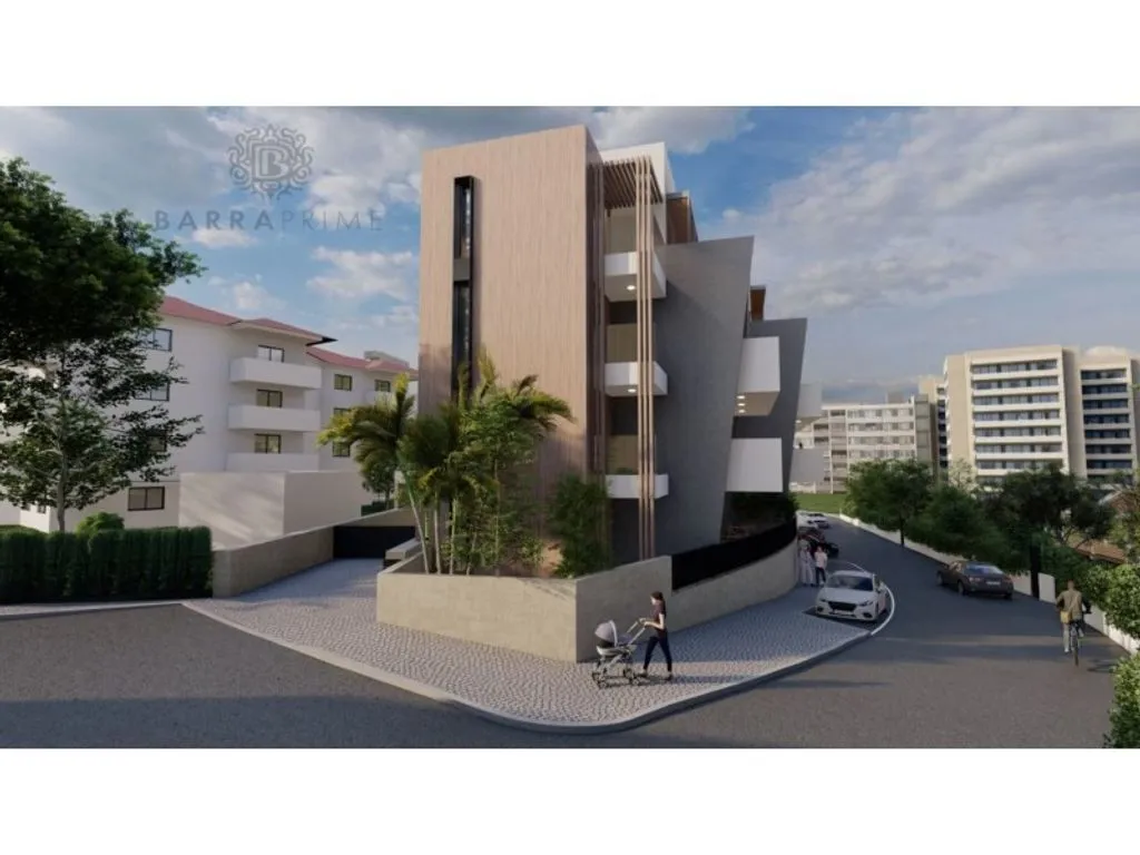 Contemporary Flat with Balconies in Quarteira