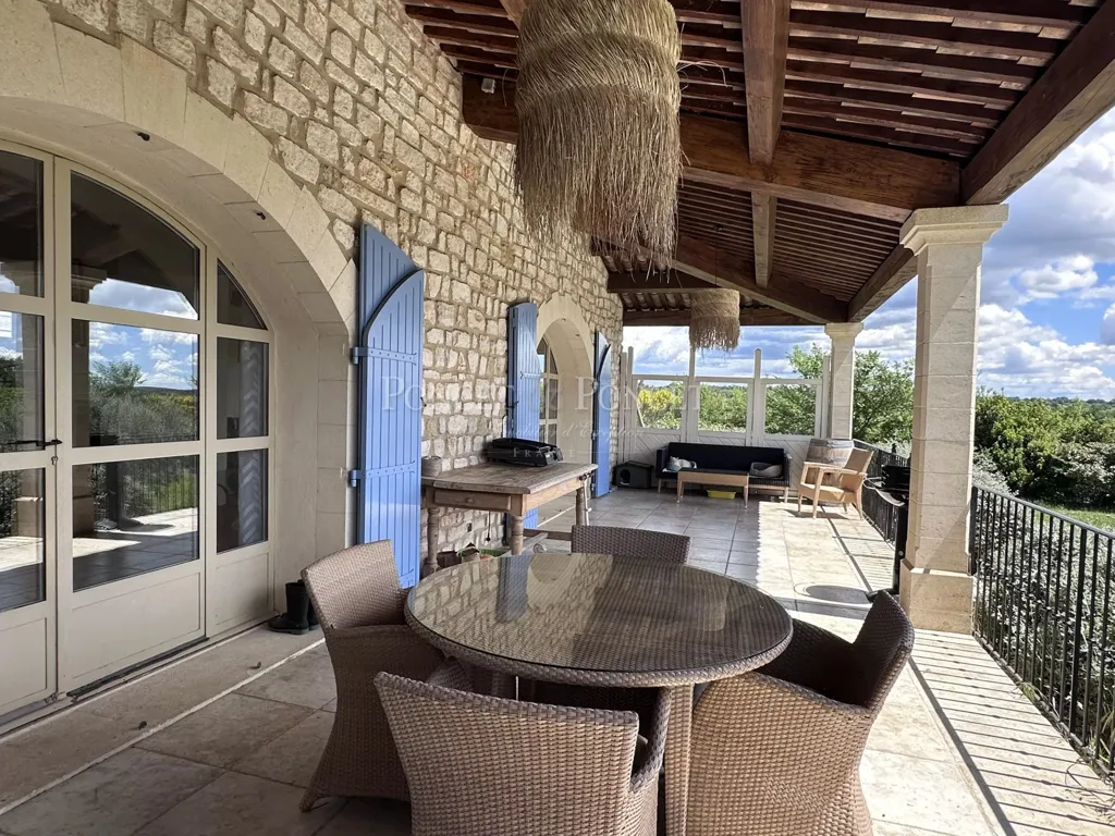 Terrasse - Vignoble avec Piscine près d'Uzès