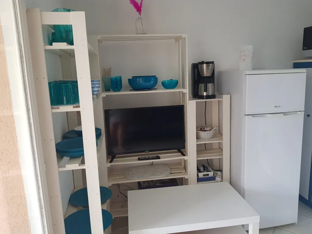 Séjour - Appartement 2 Pièces avec Piscine à Sète