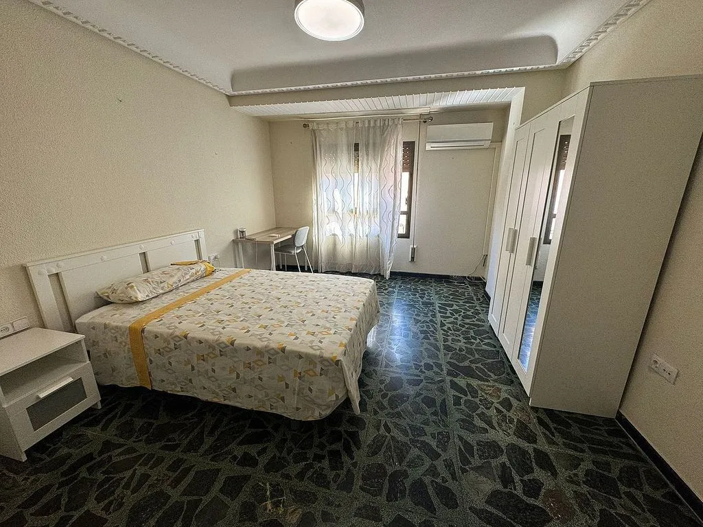 Camere da letto - Furnished Flat with Balcony in L'Amistat