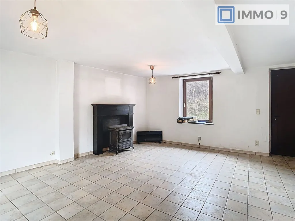 Elutuba - Restoration-Ready House with Garden in Andenne