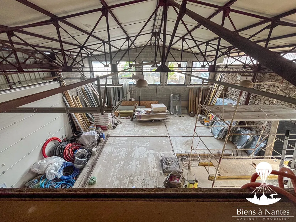 Toad - Mixed-Use Property with Loft Potential in Torfou