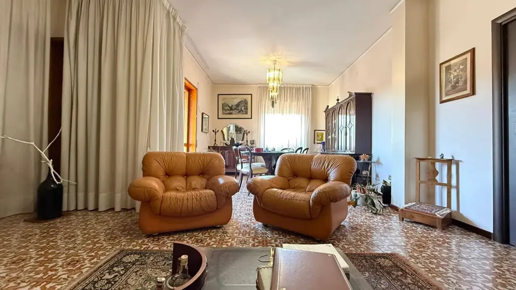 Séjour - Spacious Apartment with Balconies in Caserta