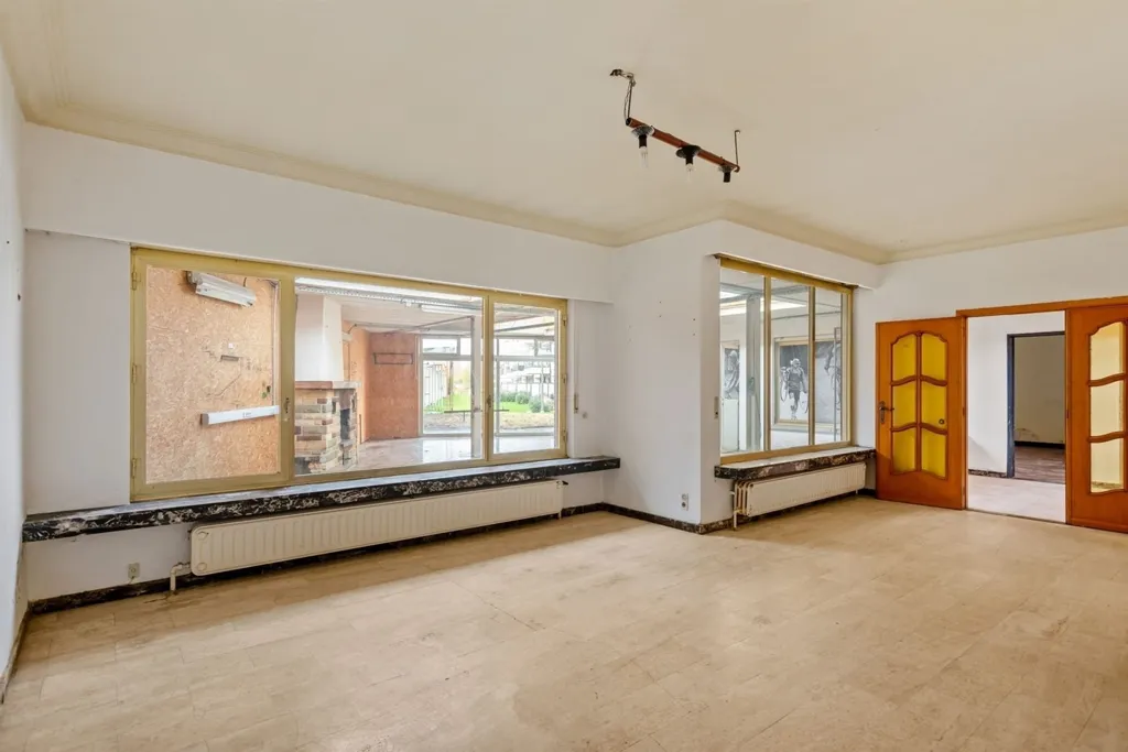 Elutuba - Commercial Space with Residential Option in Duffel