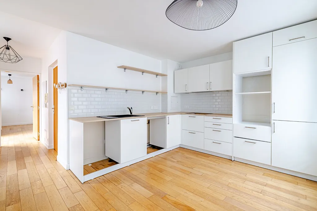 Kitchen - 2-Bedroom Paris Flat with Lift in 15th