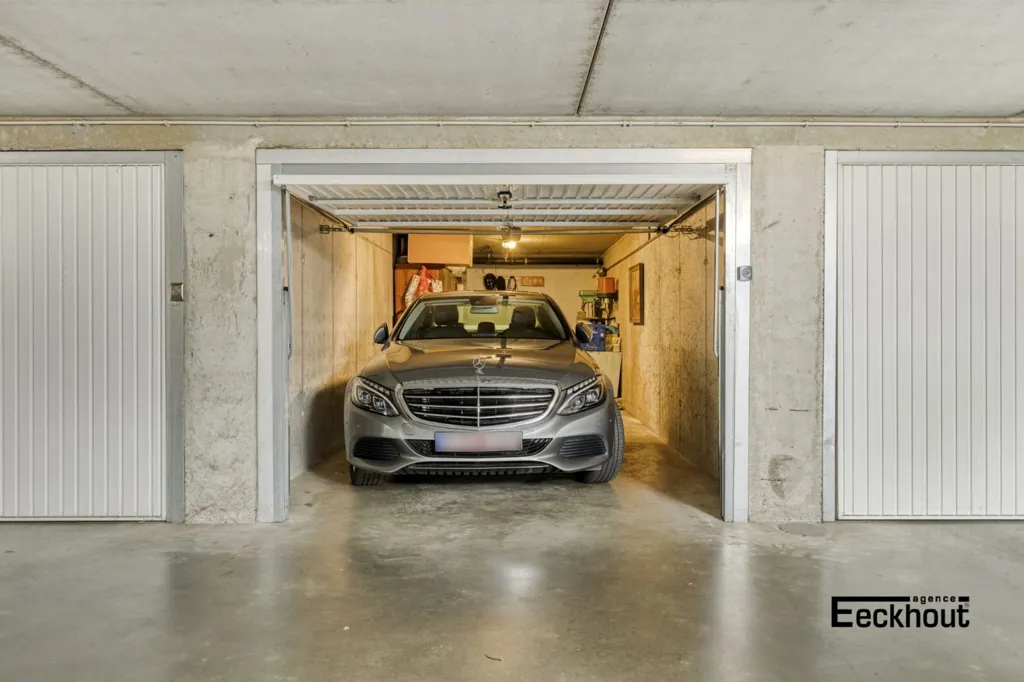 Garage - Apartment with Park View in Oostende