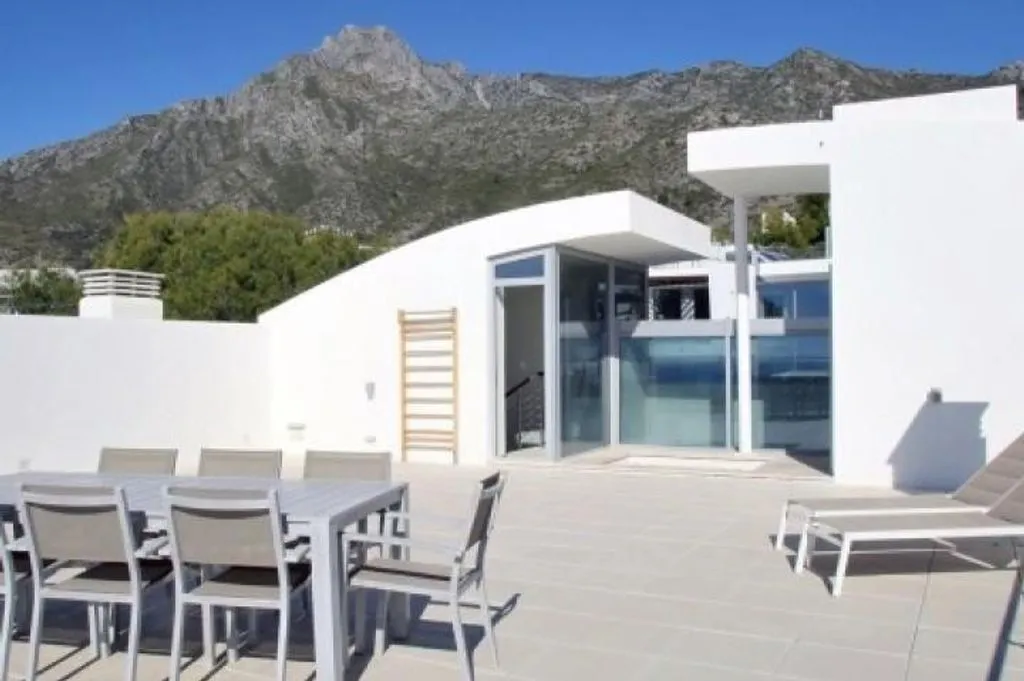 Terrace - Semi-Detached Villa with Sea Views in Marbella