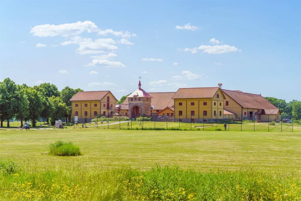 Välivaade - Well-Planned Gable Flat with South-Facing Balcony in Örbyhus
