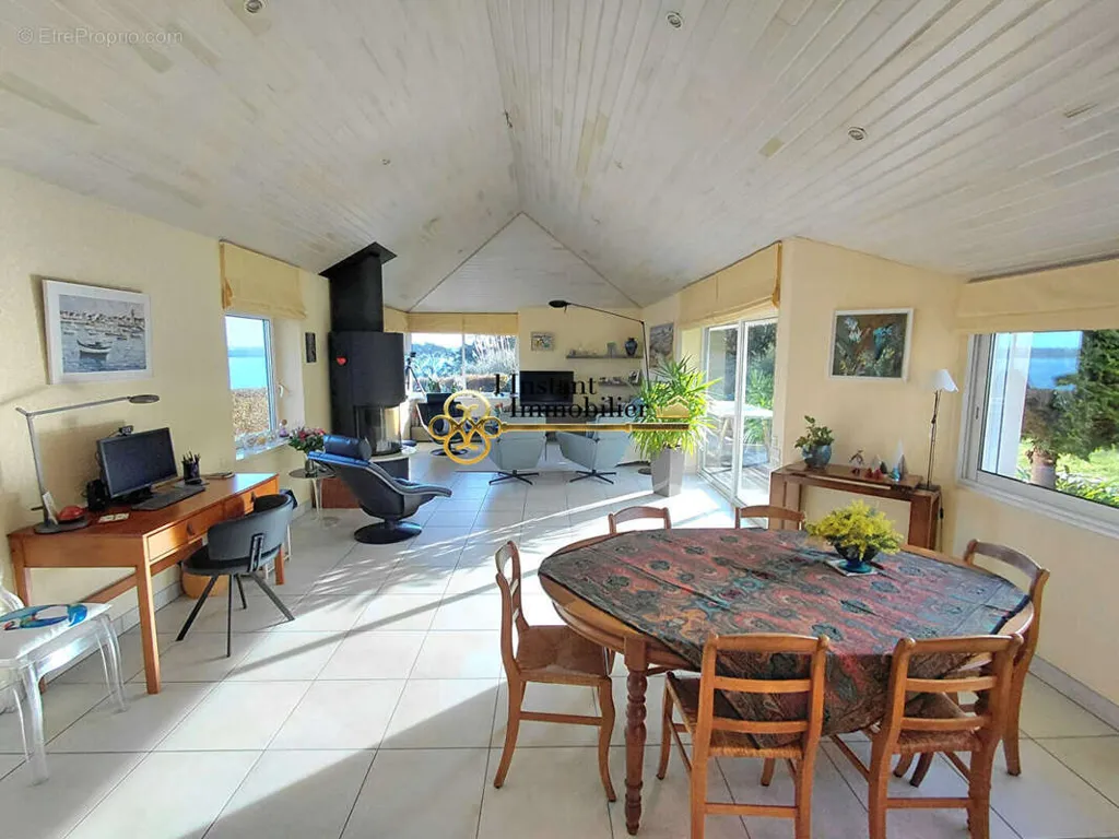 Sala da pranzo - Prestigious House with Sea View in Carantec