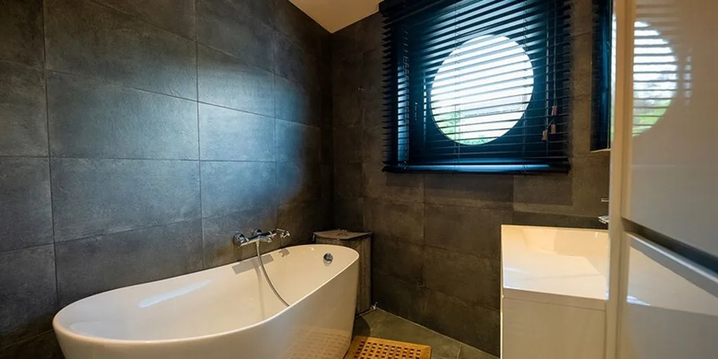 Vannitoad - Villa with Indoor Pool in Mouscron