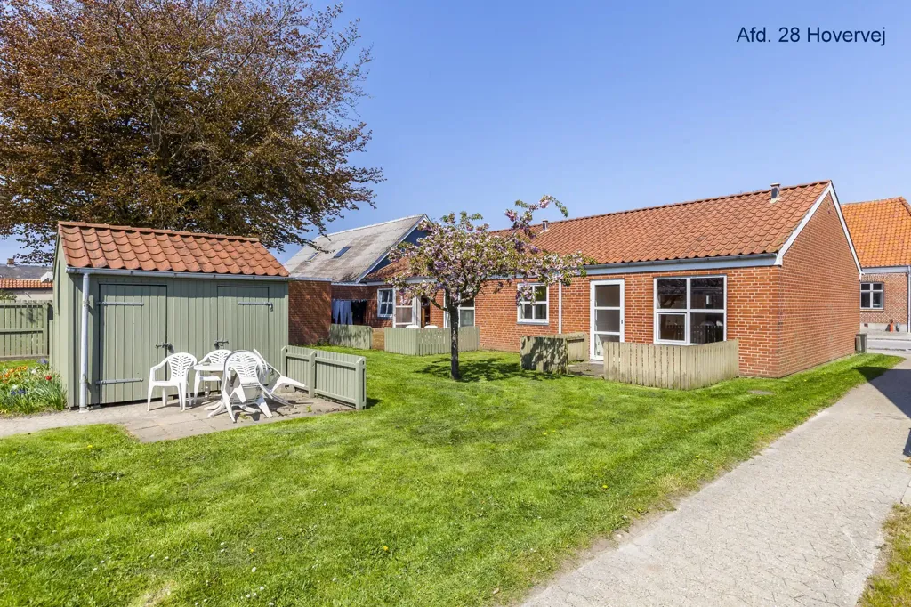 Aed - Apartment with Balcony in Tim