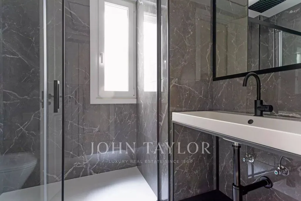 Vannitoad - Luxury Flat with Balconies in Salamanca, Madrid